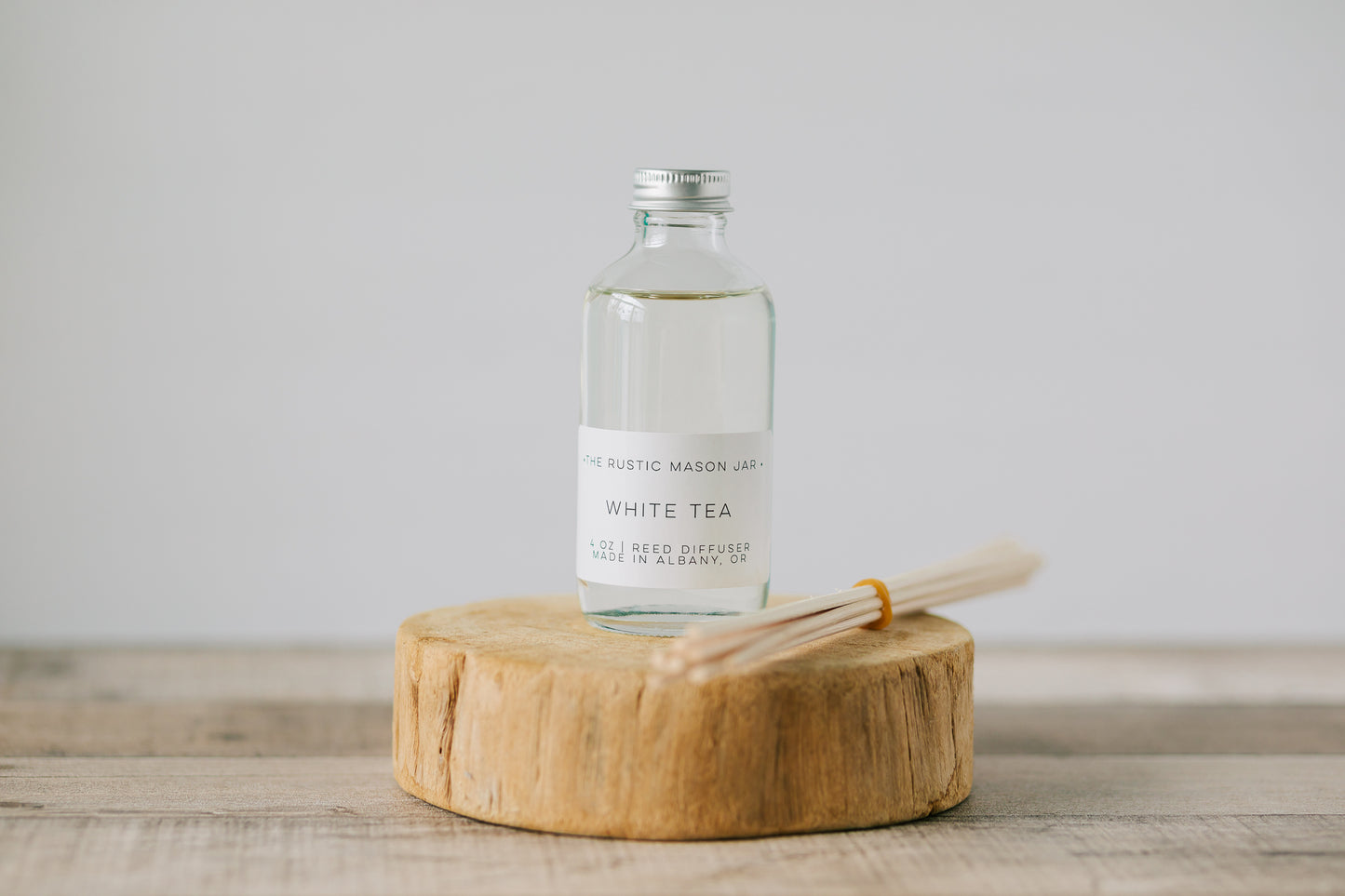 White Tea Reed Diffuser 4 oz